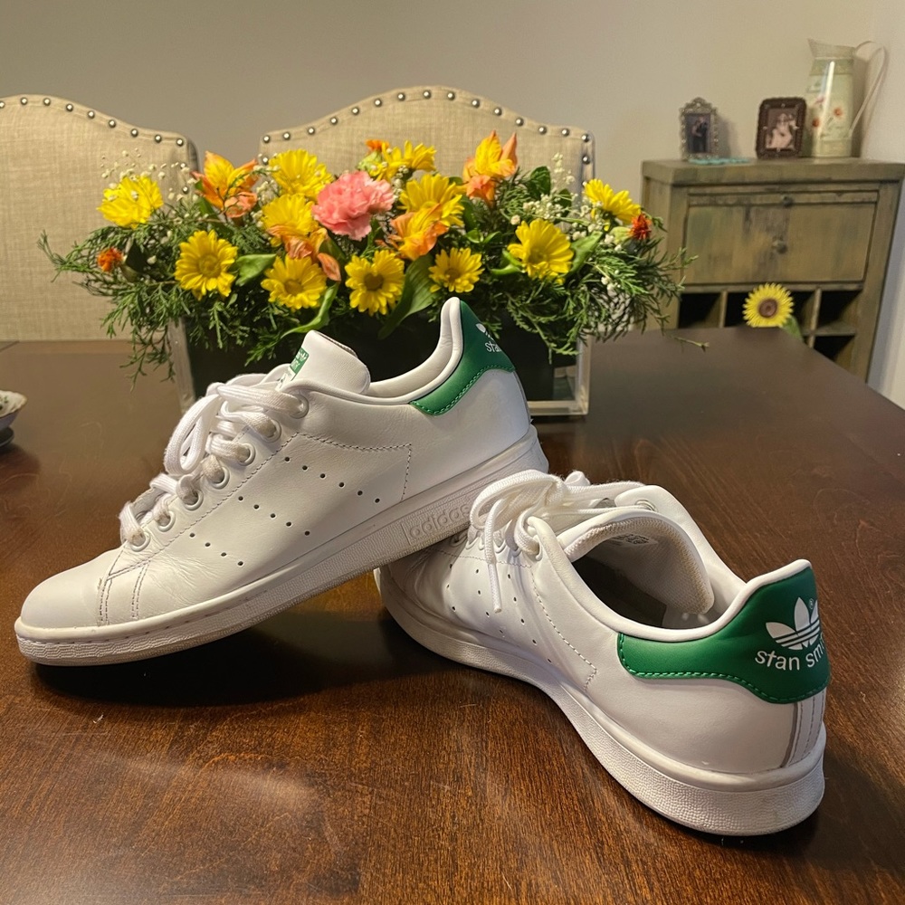 Adidas Stan Smith Low Top Sneakers 👟🤍💚